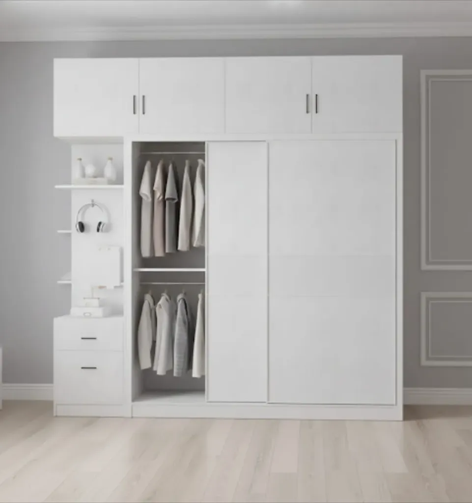 Closet Sahra