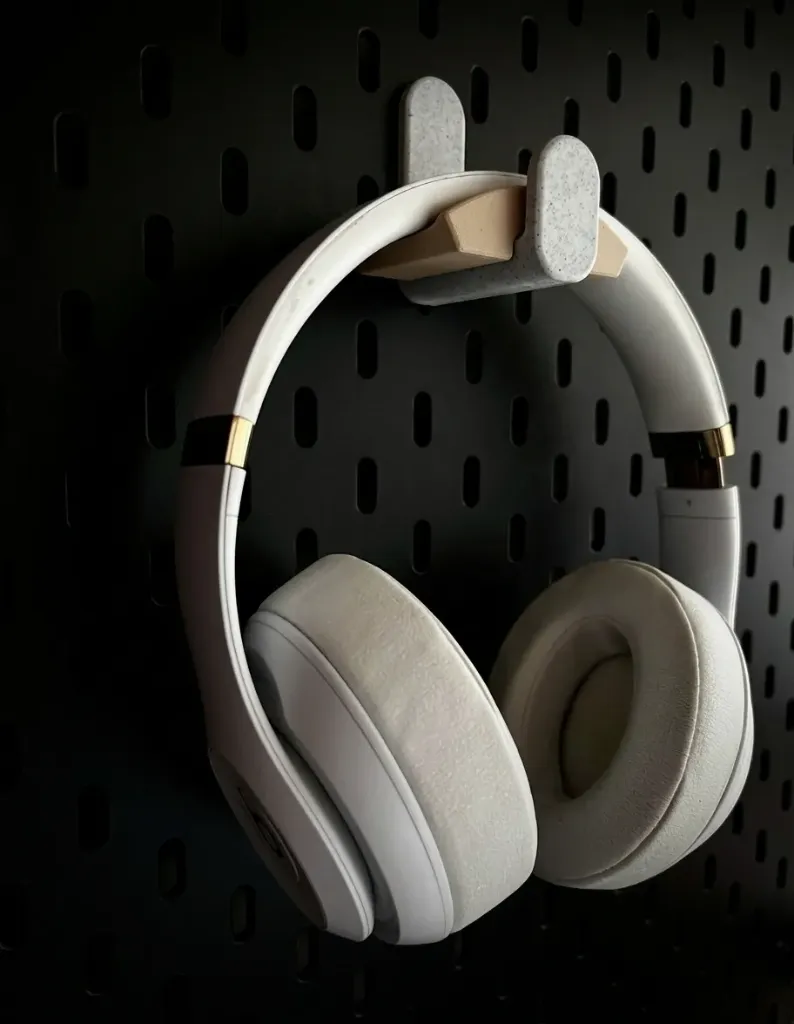 Complemento auricular para paneles